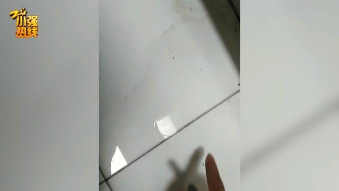 DƬ